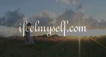 એક સુંદર વ્યક્તિએ શો પછી અભિનેત્રી સાથે સેક્સ સેકસી વીડીયો ઓપન કર્યું હતું