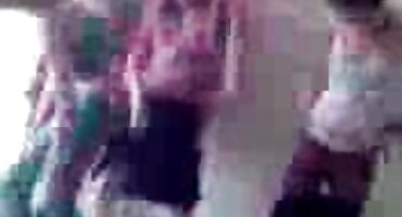 તે માણસ આશ્ચર્ય પામ્યો ન હતો અને નશામાં છોકરીઓ સાથે સંભોગ કર્યો હતો ફુલ એચડી વીડીયો સેકસી