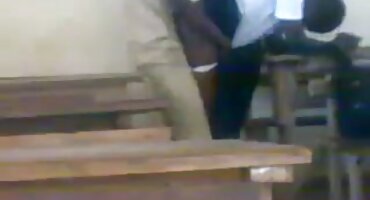 છોકરીઓને ચુંબન કરો અને પછી બીપી સેકસી એચડી વીડીયો તેમને ગર્દભમાં વાહિયાત કરો.