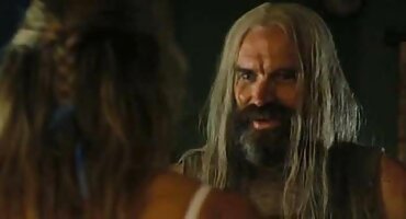 વ્યક્તિ ધ્રૂજતી માયા સાથે મસાજમાં સેકસી બીપી વીડીયો એચડી સ્લટને ચુંબન કરે છે