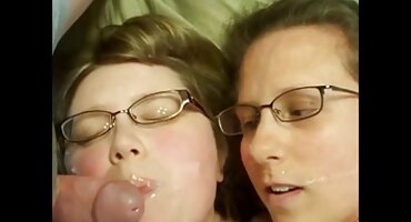 એક માણસના ચહેરા પર બેઠેલી બીપી વીડીયો સેકસી મીઠી સ્નો વ્હાઇટ