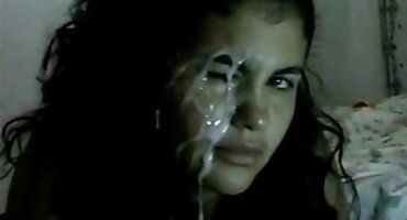 તેલયુક્ત અપ છોકરી તેના ટિટ્સ અને સેકસી વીડીયો આપો બિલાડી બતાવે છે