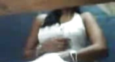 એક એચડી વીડીયો સેકસી ક્લાઈન્ટ અને ચુંબન સાથે સહાયક દ્વારા વાહિયાત.