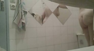 તેના બોયફ્રેન્ડ સાથે બકરી ઉત્સાહપૂર્વક બસ સ્ટોપ પર સેકસી વીડીયો બતાવો ચુંબન કરે છે