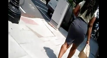 એક પાર્ટીમાં વીડીયો સેકસી બીપી એક આઉટ ઓફ કંટ્રોલ મરચાંવાળા ચિકનને ચુંબન કરવું