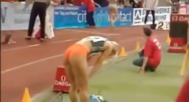 મહેનતુ સ્પોર્ટી વ્યક્તિ બીપી સેકસી વીડીયો બે ચુંબન કરે છે