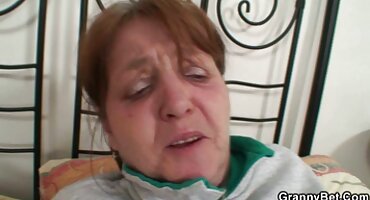 લિબર્ટાઇન તેને પહેલા વીડીયો બીપી સેકસી મોંમાં અને પછી અન્ય સ્થળોએ મૂકે છે.