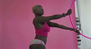 સુંદર સેકસી વીડીયો youtube ઢીંગલી તેના બિલાડી મસાજ કરવા માગે છે