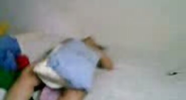 એક એચડી વીડીયો સેકસી મોટી પથારીમાં સંપૂર્ણ ખડકો સાથે સ્ત્રીઓ