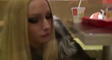 વિષયાસક્ત લેડી વાઇબ્રેટર સાથે એક સની લિયોન સેકસી બીપી વીડીયો મહાન ઉગ્ર ઉત્તેજનાનો અતિરેક અનુભવે છે