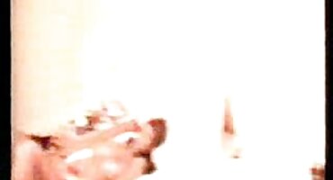 દંપતી કોન્ડોમ વિના સુંદર જુસ્સાદાર સેક્સ બતાવે વીડીયો સેકસી બીપી છે