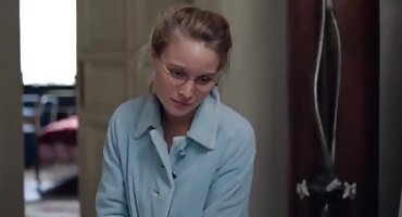 વિવિધ સ્થિતિઓમાં બીચ પર ચુંબન. સેકસી વીડીયો ફુલ બીપી