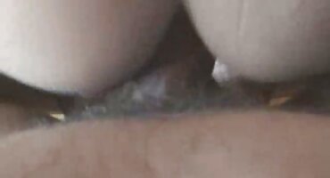 મેં મારી યોનિ પર હાથ મૂક્યો સેકસી વીડીયો ફીલમ અને મારા ભગ્ન પર કામ કર્યું.