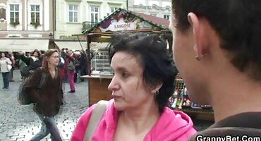 સુંદર છોકરી ઓરલ સેક્સ પ્રેમ કરે વીડીયો સેકસી છે