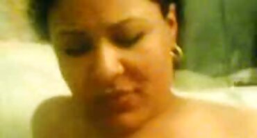 તેના બિલાડી માંથી સડેલું લાકડું ટુકડાઓ, એક સારા સેકસી વીડીયો સેકસી કમ મેળવવા માટે