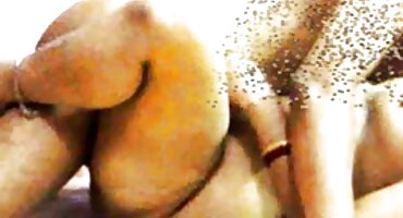 તોફાની છોકરીએ સેકસી વીડીયો સેકસી તેના પગ ઉપાડ્યા અને સેક્સનો વધુ આનંદ માણ્યો