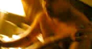 લેસ્બિયન્સ ટેબલ પર તેમના જનન છિદ્રો સેકસી બીપી વીડીયો