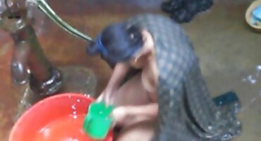 કિન્કી ગૃહિણી વીડીયો સેકસી બીપી લાલ ડિલ્ડોથી કરી રહી છે