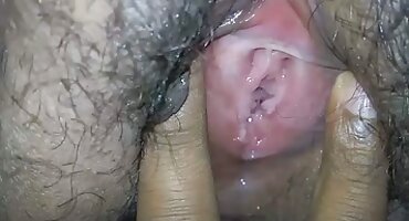 એક સ્ત્રીને કૃત્રિમ યોનિમાં શુક્રાણુની મંજૂરી આપવામાં આવે છે, તેના પવિત્રતા પટ્ટાને દૂર કરે છે સેકસી વીડીયા બીપી