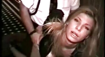 ફ્લર્ટી યુવાન બેબીસિટર ખુરશી ત્રીપલ સેકસ વીડીયો પર બિલાડીને સ્ટ્રોક કરે છે અને માણસને ચાલુ કરે છે