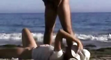 તેણીએ ગુજરાતી સેકસી બીપી વીડીયો તેના પ્રિયના ચહેરા પર તેની બિલાડી દબાવી