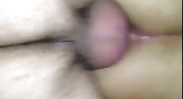 આનંદ સાથેની છોકરી બધા છિદ્રોમાં વાઇબ્રેટર્સને દબાણ કરે છે સેકસી વીડીયો ઇંગલિશ