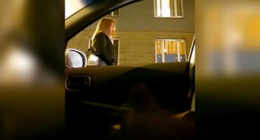 શ્રીમંત છોકરીઓ-તમામ વીડીયો સેકસી તિરાડોમાં પૈસા માટે માચો ચુંબન