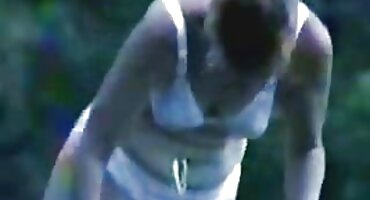 છોકરી સંપૂર્ણપણે તેની આંગળીઓ એચડી સેકસી વીડીયા સાથે નરમ બિલાડી મસાજ કરે છે