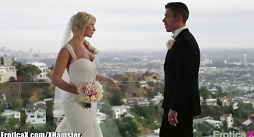 કડક ડિરેક્ટર તેની બિલાડીની ત્રીપલ એક્સ વીડીયો સેકસી આંગળીઓને સંભાળે છે