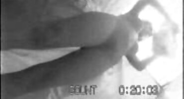 કિસ કિસ ક્વાર્ટ એક હૂંફાળું સફેદ બેડ પર યોજાયો ફુલ સેકસી વીડીયો ફુલ સેકસી વીડિયો હતો