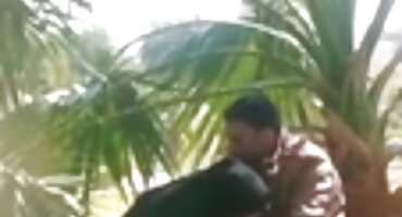 અચાનક એક આધીન કૂતરીના સેકસી વીડીયો ઓપન મોંને ચુંબન કરવું