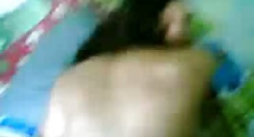 પત્ની તેના મિત્ર સાથે ત્રીપલ એક્સ બીપી વીડીયો સેકસી તેની ગર્લફ્રેન્ડને વાહિયાત કરે છે.