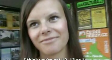 મધ્યરાત્રિએ, એક પાડોશીએ એક માણસને ચુંબન કર્યું. સેકસી વીડીયો હિન્દી