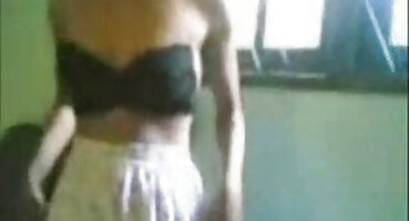 સેક્રેટરી બોન્ક બોસની ગેરહાજરી દરમિયાન ઓફિસમાં સેકસી વીડીયો ફોટા ચુંબન કરે છે